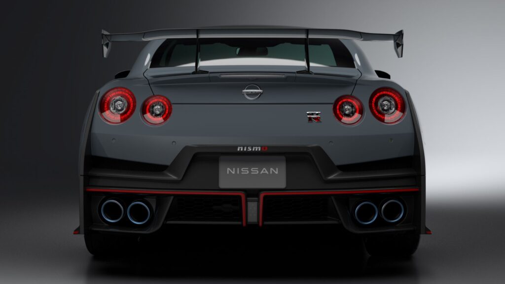 2024 Nissan GT R 15
